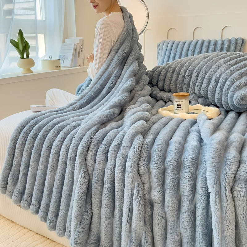 Luxurious ultra-soft blanket, solid color, warm and comfortable. This baby blanket is suitable for sofas, beds, offices and nurseries, and is an ideal gift for all seasons.
