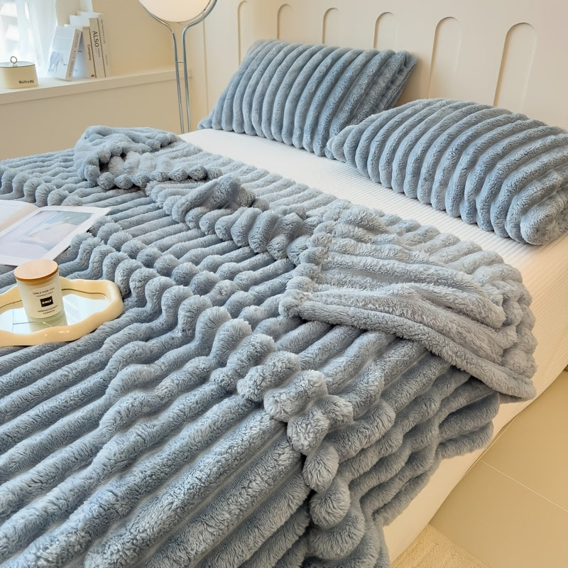 Luxurious ultra-soft blanket, solid color, warm and comfortable. This baby blanket is suitable for sofas, beds, offices and nurseries, and is an ideal gift for all seasons.