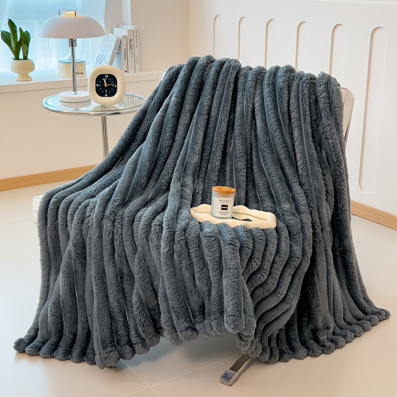Luxurious ultra-soft blanket, solid color, warm and comfortable. This baby blanket is suitable for sofas, beds, offices and nurseries, and is an ideal gift for all seasons.