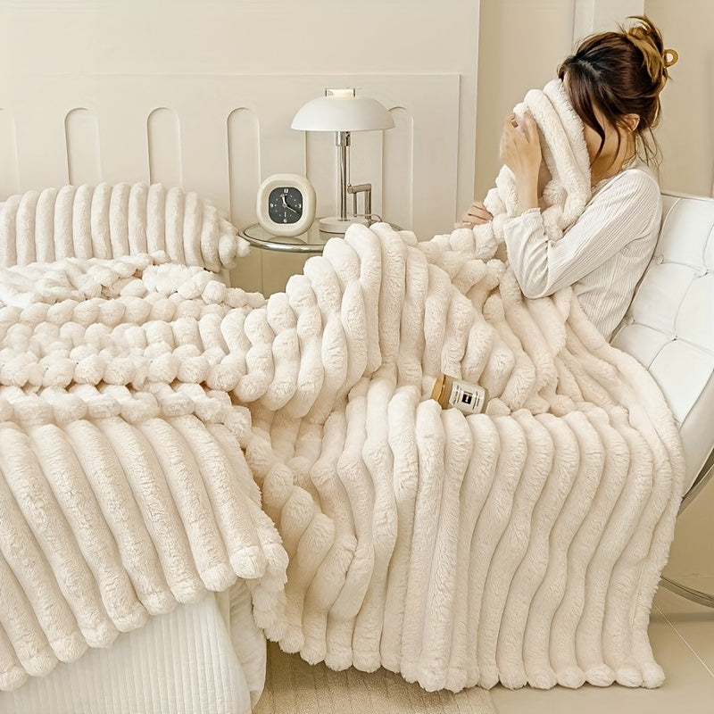 Luxurious ultra-soft blanket, solid color, warm and comfortable. This baby blanket is suitable for sofas, beds, offices and nurseries, and is an ideal gift for all seasons.