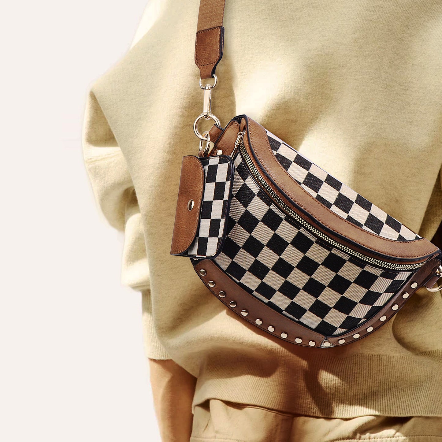 GoFree — The Roomiest Bum Bag