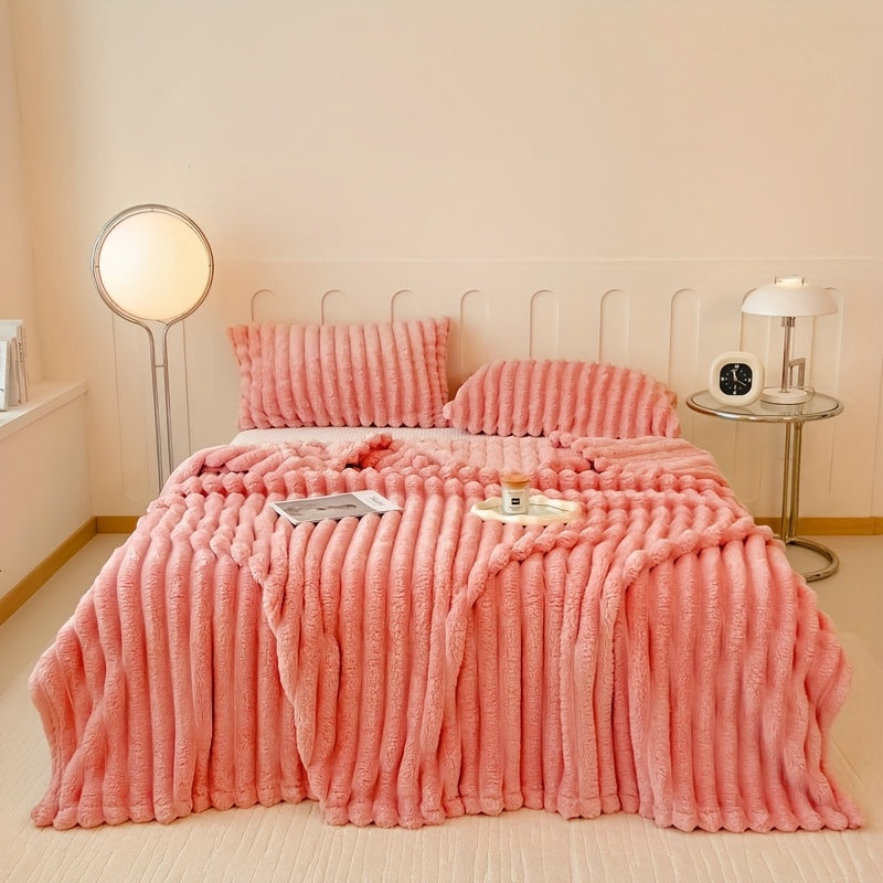 Luxurious ultra-soft blanket, solid color, warm and comfortable. This baby blanket is suitable for sofas, beds, offices and nurseries, and is an ideal gift for all seasons.