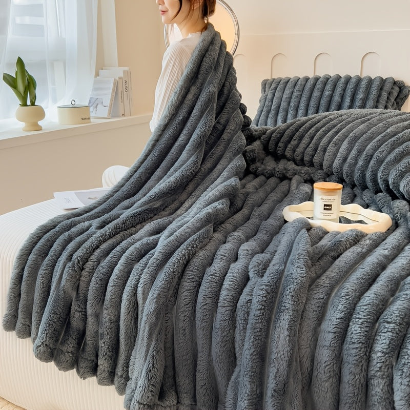 Luxurious ultra-soft blanket, solid color, warm and comfortable. This baby blanket is suitable for sofas, beds, offices and nurseries, and is an ideal gift for all seasons.