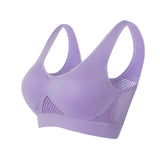 Women's Seamless Sports Bra — Padded & Breathable