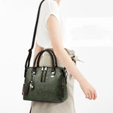 Vintage Gusure Carry Bag