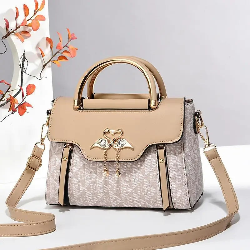 The Élara Crossbody
