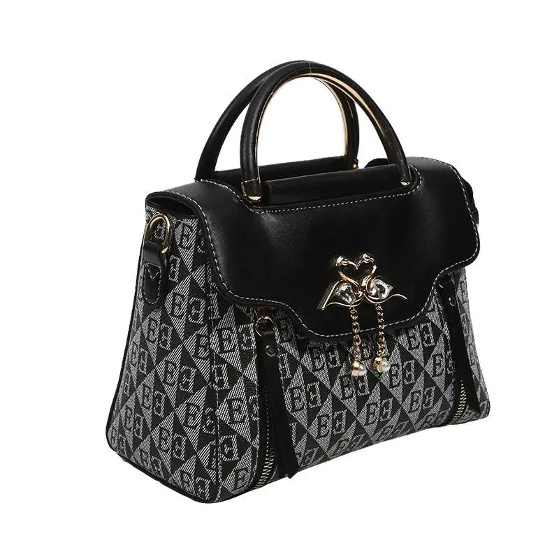 The Élara Crossbody
