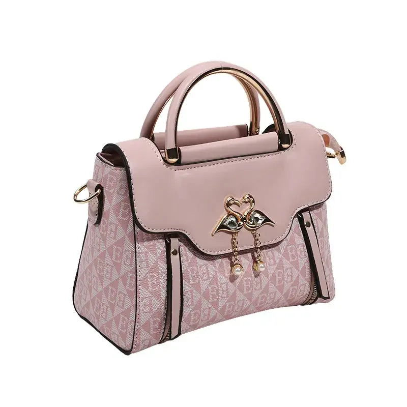 The Élara Crossbody