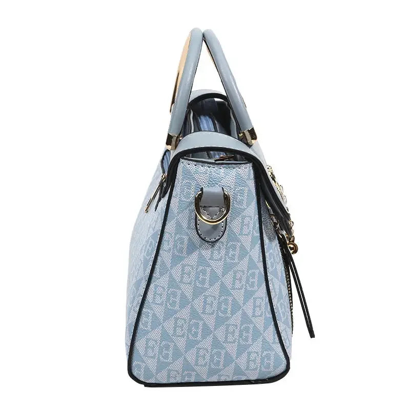The Élara Crossbody