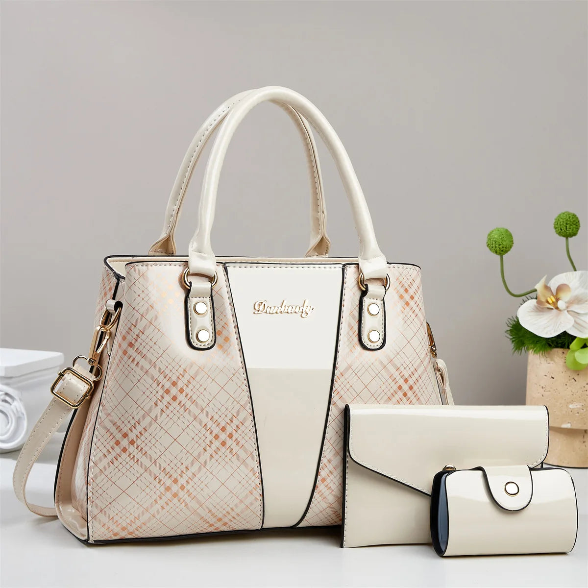 Saint Élise Darbooly Limited Edition