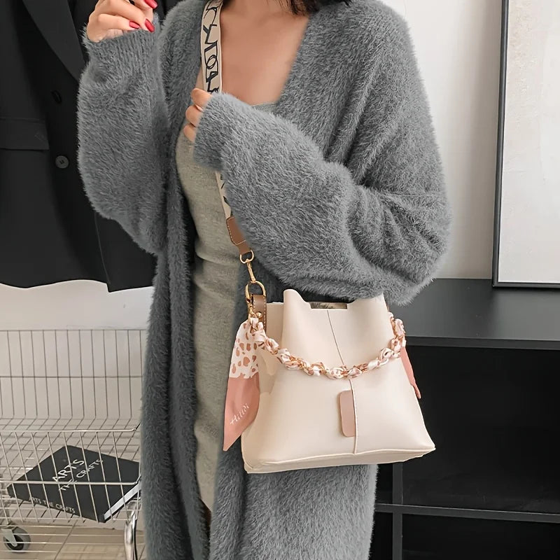 La Chaîne Ribbon Chain Bucket Bag