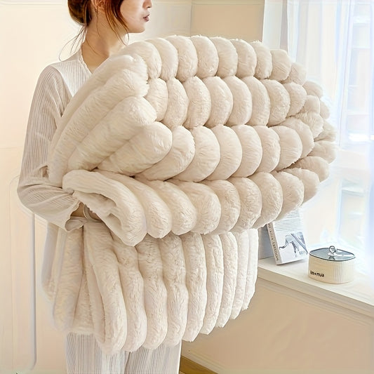 Luxurious ultra-soft blanket, solid color, warm and comfortable. This baby blanket is suitable for sofas, beds, offices and nurseries, and is an ideal gift for all seasons.